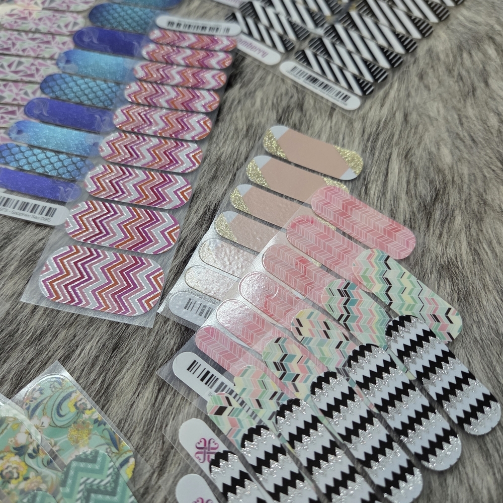 Jamberry Nail Wraps Collection Heater Included - Picture 10 of 14
